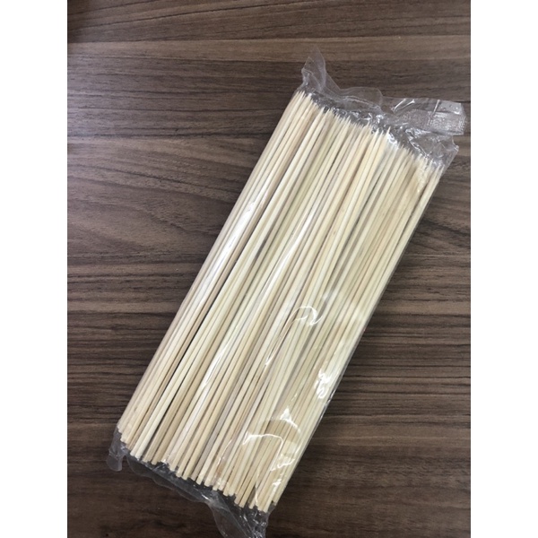 Que tre cắm hoa sáp,qà , hoa giả dài 30cm
