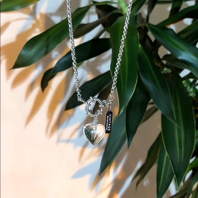 Dây chuyền titan mặt trái tim thủy tinh không gỉ WN2222