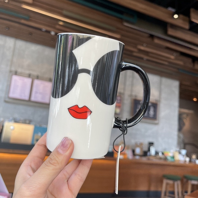 - BỘ ĐÔI CỐC SỨ 2021 SB x ALICE & OLIVIA CERAMIC HANDLE MUG 12oz