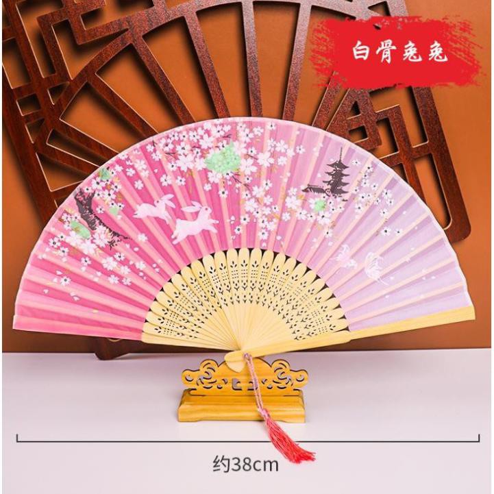Quạt cổ trang dây tuyến xếp cầm tay quà tặng xinh xắn phong cách Trung Quốc (Vải lụa) Tán rộng 38cm