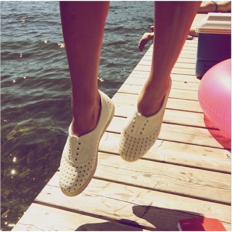 Giày nhựa Native Jericho