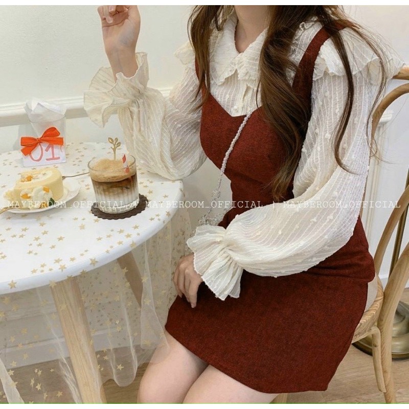 Set đầm yếm đỏ kèm áo sơ mi cổ sen