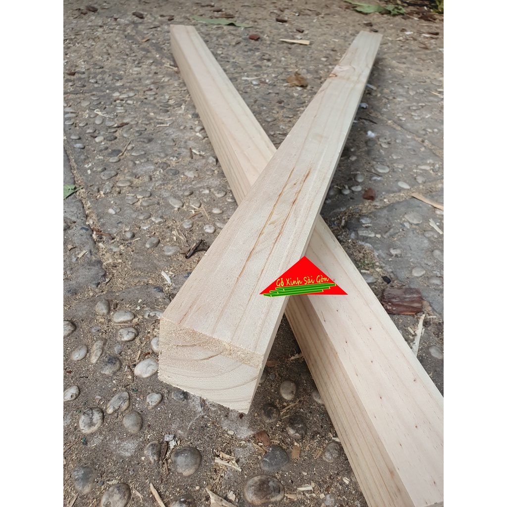 Thanh gỗ thông vuông 5x5cm,dài 80cm bào láng 4 mặt rất chắc chắn phù hợp dùng đóng bàn, ghế,khung sườn,decor...