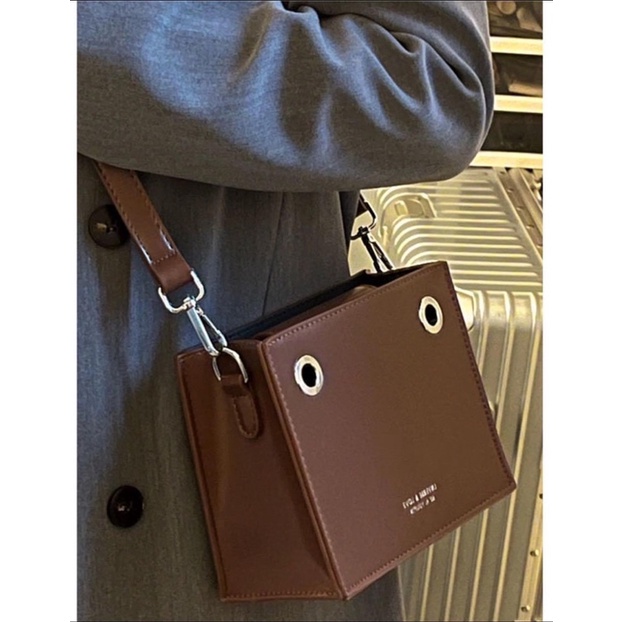 TÚI CHÉO ĐEO DÂY KIỂU XÁCH TAY NÂU TÂY💕