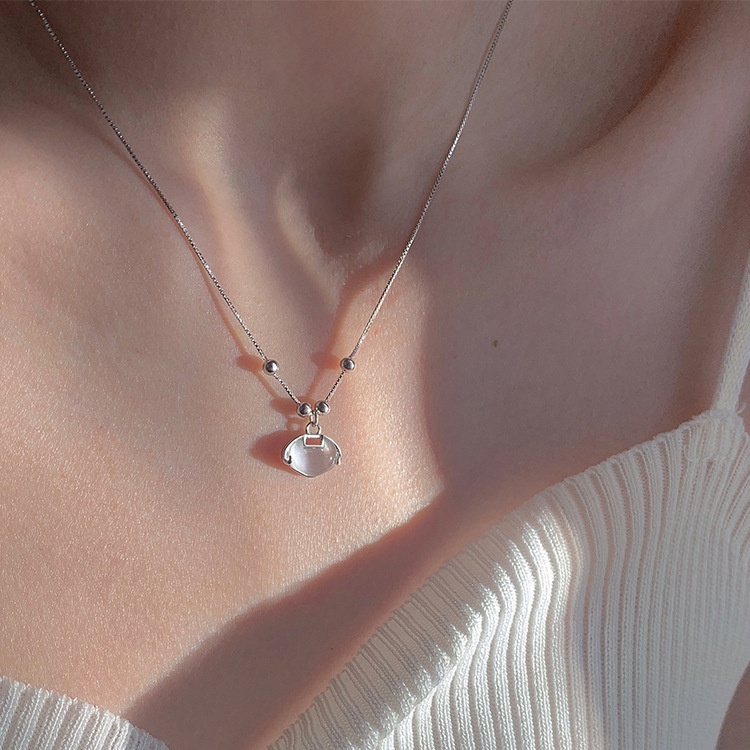 Vòng cổ Mặt Ổ Khóa Đính Đá Mắt Mèo Phong Cách Cổ Điển An Toàn Cho Bạn Gái