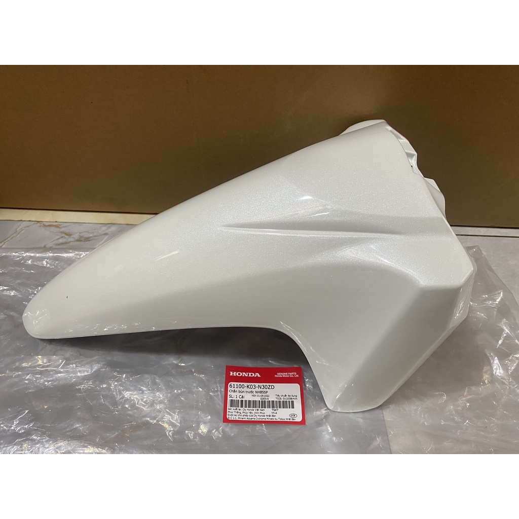 Chắn bùn trước - dè trước HONDA WAVE RSX110 năm 2014-2016-2017-2019 màu Trắng xám. 61100K03N30ZD