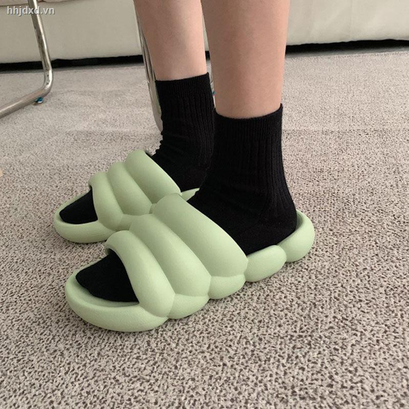Dép sandal đế dày phong cách mùa hè 2021 sành điệu dành cho nam và nữ