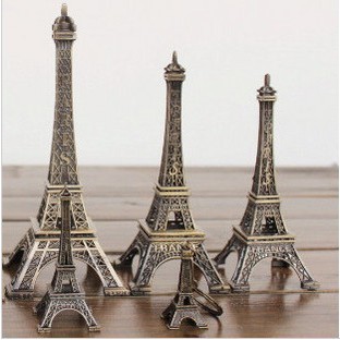 Mô hình tháp Eiffel bằng kim loại Decor trang trí cổ điển RENZO