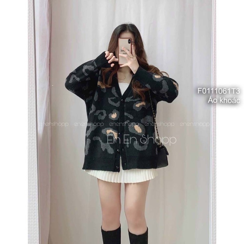 Áo khoát len họa tiết