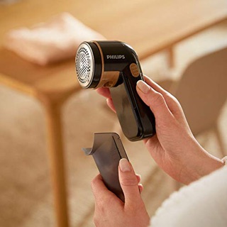 Máy Cắt Lông Xù Philips GC026 Giúp Làm Sạch Lông Quần Áo