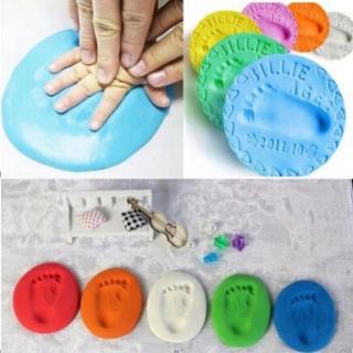 Khuôn đất sét in hình dấu chân tay phát trí triển thông minh cho bé 10