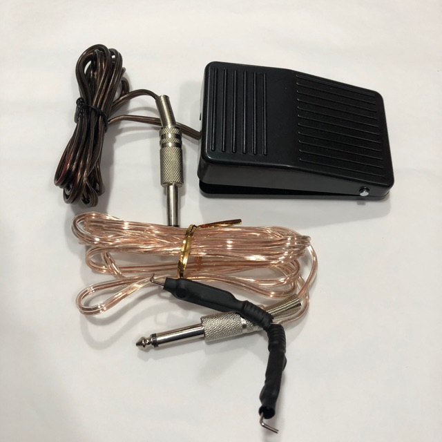 Cặp đôi bàn đạp đen+   dây móc thường