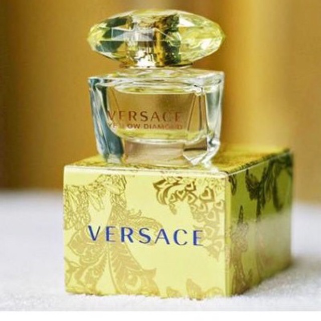 Nước hoa Versace yellow diamond 5ml