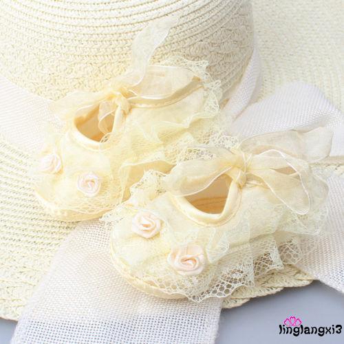 Giày ren công chúa chống trượt cho trẻ sơ sinh