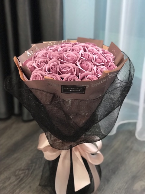 Bó hoa sáp 30 bông màu nude cực sang chảnh