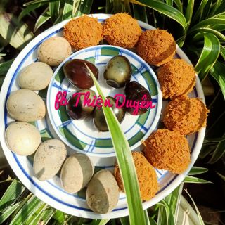 Trứng Cút bắc thảo hộp 50 trứng 85.000₫