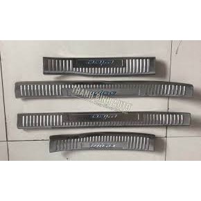 nẹp bước chân trong ngoài toyota wigo