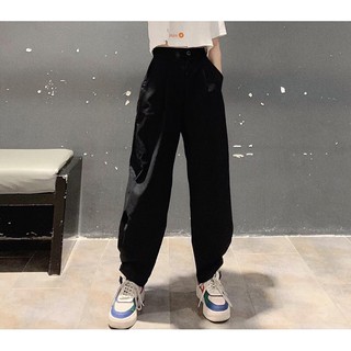 Quần joggers đính nút