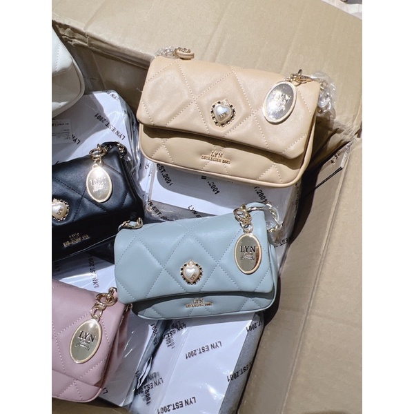Túi Lyn ô trám khoá trái tim ngọc