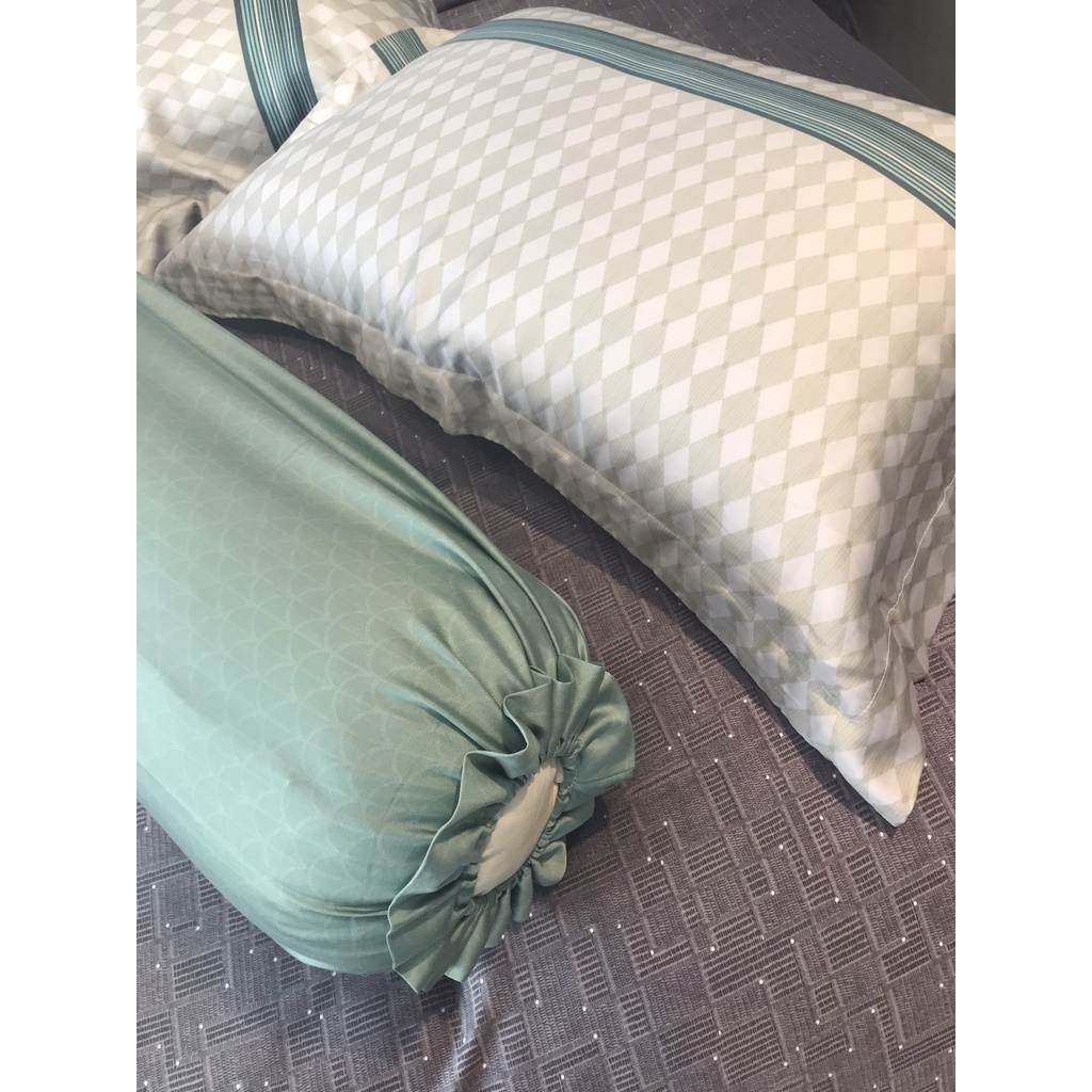 Vỏ gối ôm kéo khoá lụa tencel cao cấp LAMIDO 35*100cm | BigBuy360 - bigbuy360.vn