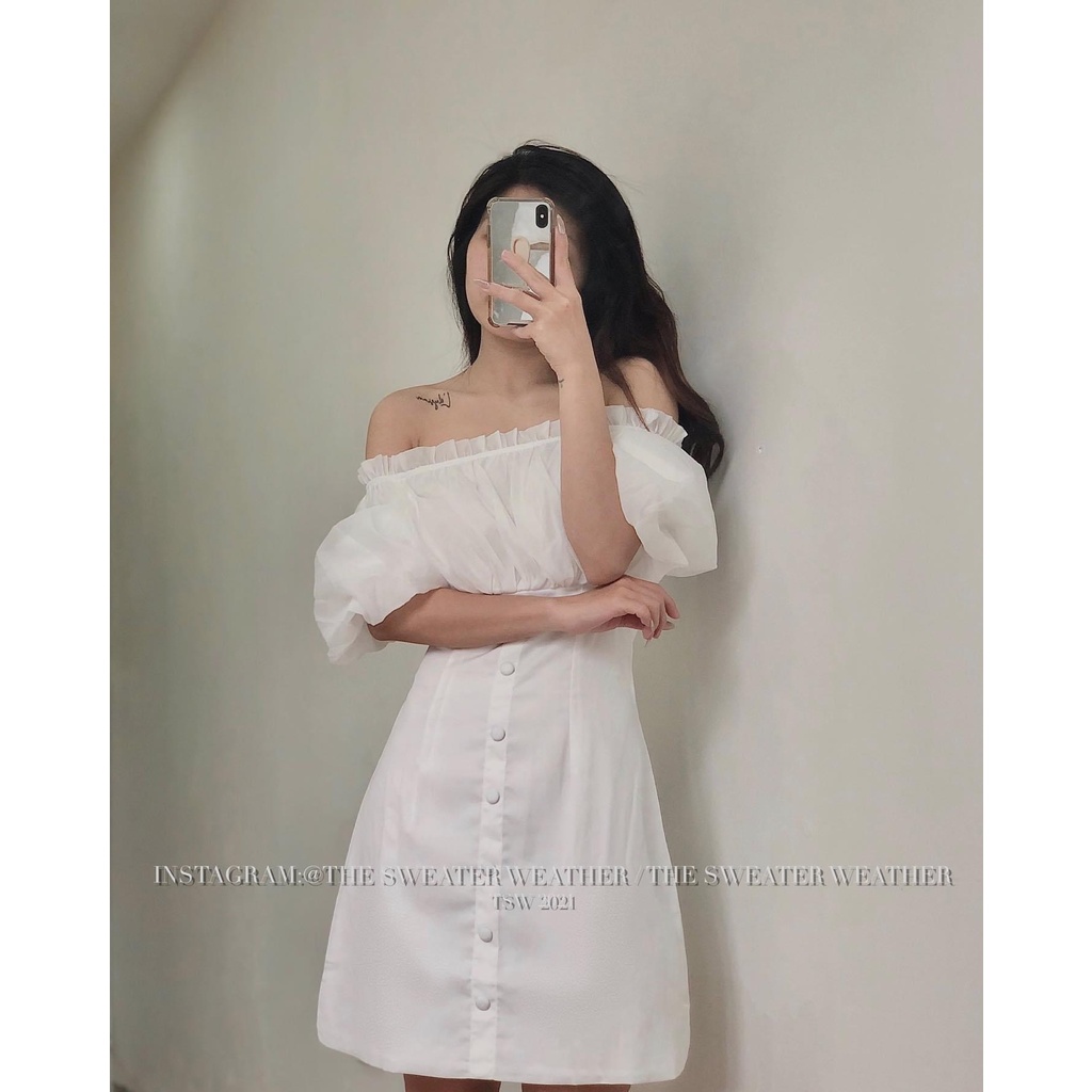 Đầm trễ vai tiểu thư xinh xắn vải thô đũi phối voan, Váy trắng nữ hở vai cúc bọc Rubyshop94