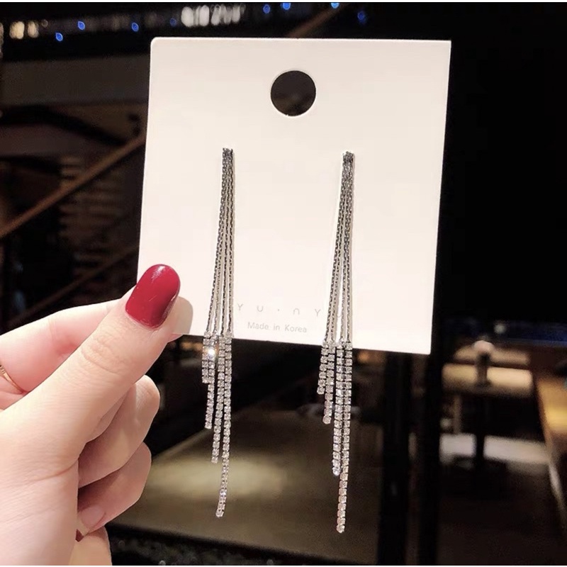 bông tai dáng dài đính đá sang chảnh phong cách hàn quốc