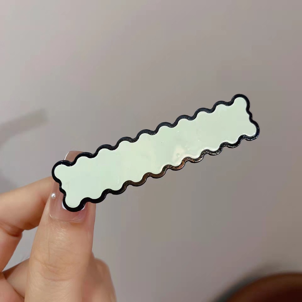 Kẹp tóc đen trắng thời trang + Túi