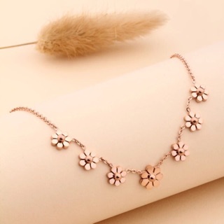 Dây chuyền sát cổ bông hoa xinh xắn