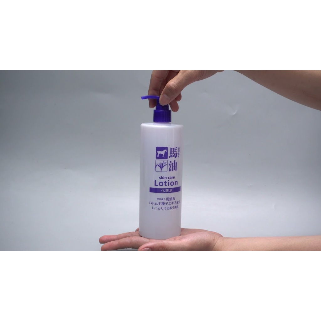 Nước Hoa Hồng Hatomugi Từ Hạt Ý Dĩ và Dầu Ngựa 500ml Nhật Bản