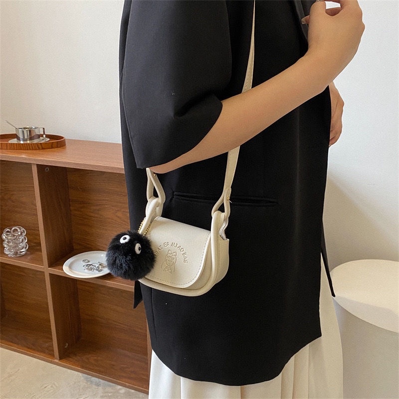 Túi xách nữ mini dễ thương kèm cục bông