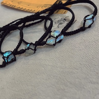 vòng tay đá thô Moonstone  handmade đan dây macrame
