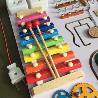 Đồ chơi giáo dục - Busy Board