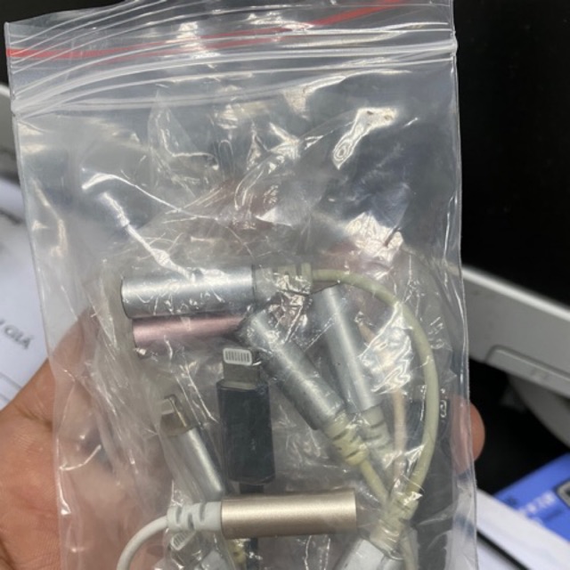 Cáp đổi lighning ra 3.5 Elecom hàng Japan