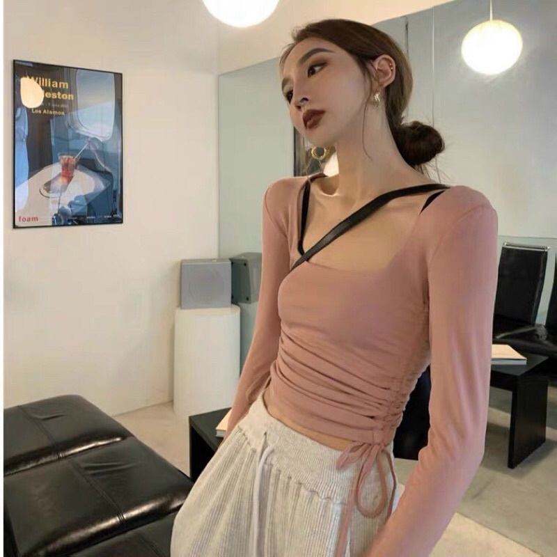Áo thun kiểu croptop tay dài cổ vuông chít hai bên dây