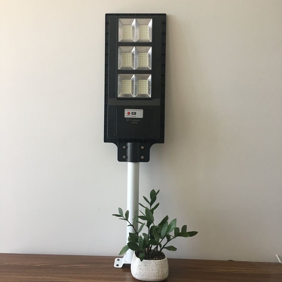 Đèn năng lượng mặt trời pin liền thể 150W, Đèn chiếu sáng đường phố năng lượng mặt trời 150W, Chống nước tiểu chuẩn IP67