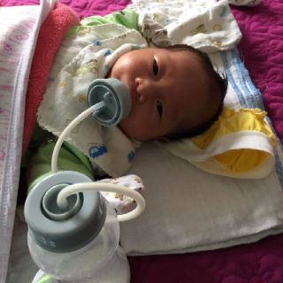 Bình sữa rảnh tay Lil Jumbl Mỹ