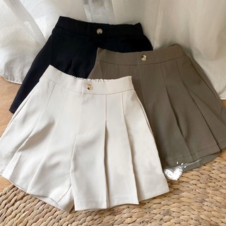 Quần short xếp ly