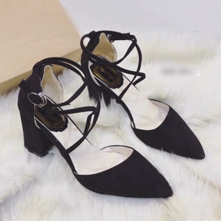Sandal quai chéo