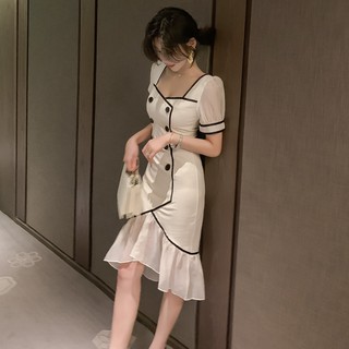 Đầm đuôi cá cổ vuông phối hai hàng nút thời trang cho nữ