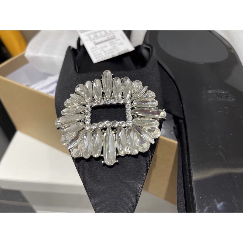 GIÀY MULE ZARA MÀU ĐEN GÓT THẤP ĐÍNH ĐÁ LẤP LÁNH