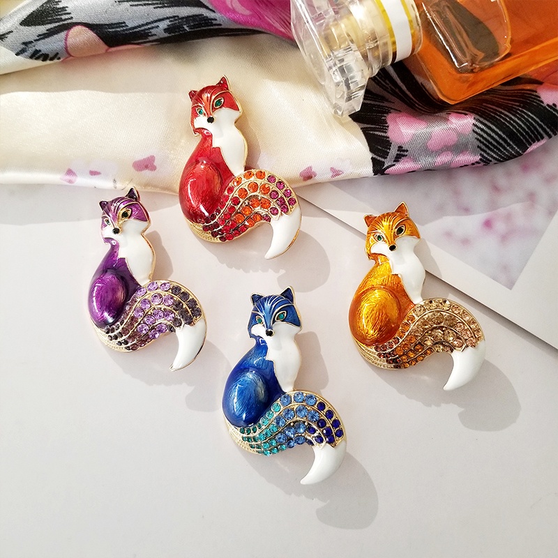 Ghim cài áo hình chú cáo đính đá 6 màu sắc thời trang