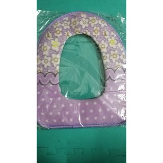 Tấm lót nỉ bồn cầu