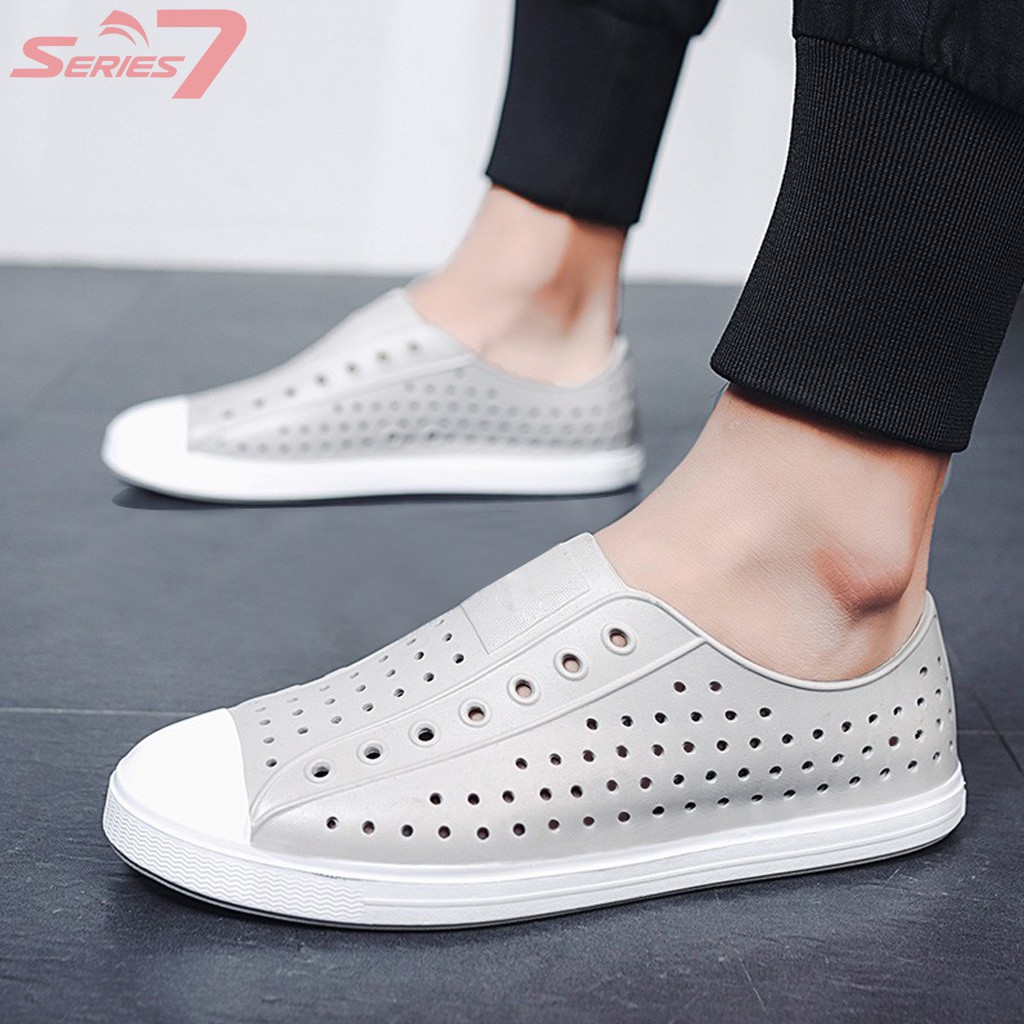 Giày nhựa nam đi mưa đi biển dạo phố - chất liệu nhựa Eva Phylon siêu nhẹ, mềm êm chân, không thấm nước - màu ghi trắng | BigBuy360 - bigbuy360.vn