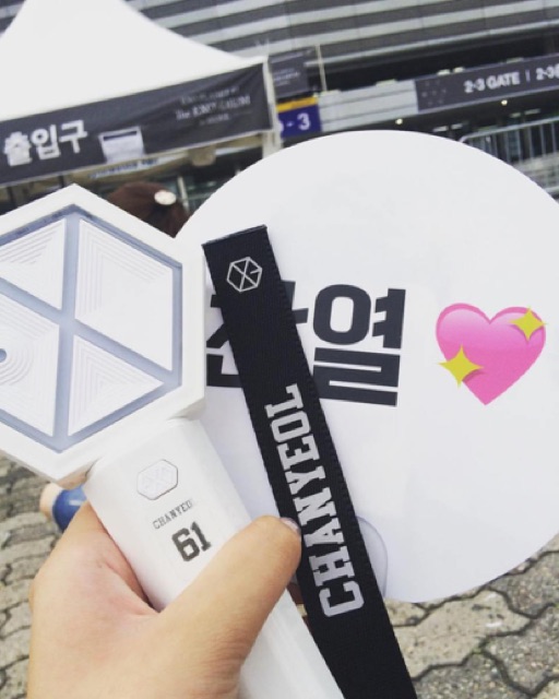 Lightstick đèn cổ vũ EXO ver 1,2,3 (hàng off)( có sạc dự phòng ver3)