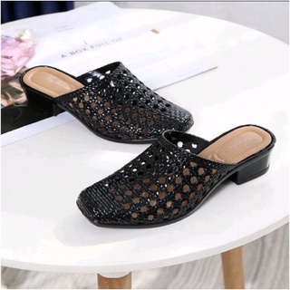 Sục nhựa thời trang đi mưa