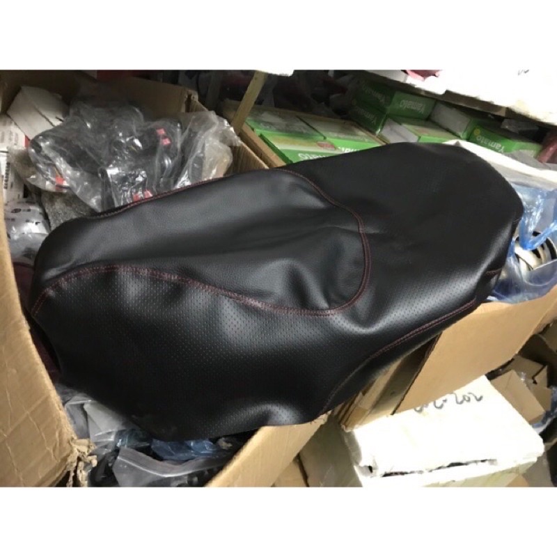 Vỏ yên xe điện Vespa - da đẹp