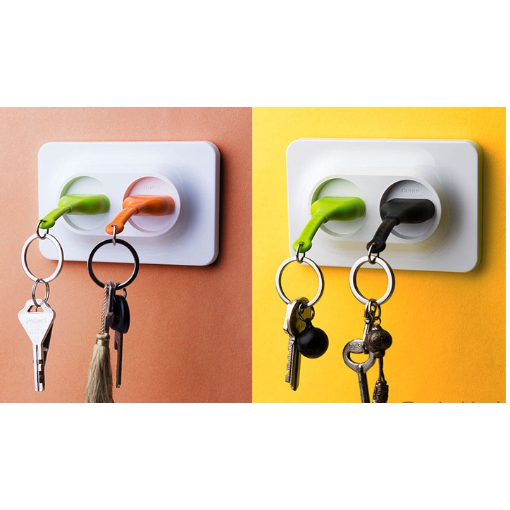 Móc khóa ổ điện và phích cắm dán tường tiện lợi (MK36) giao mầu ngẫu nhiên