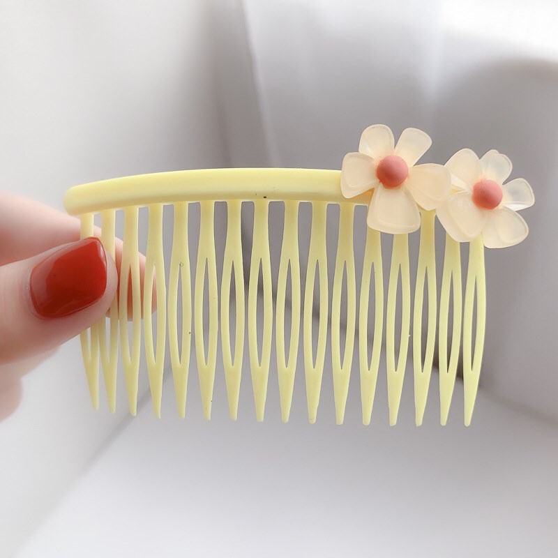 Cài tóc dễ thương cho MẸ VÀ BÉ mang phong cách Hàn Quốc, mang lại sự trẻ trung cho mẹ, nét đáng yêu cho bé