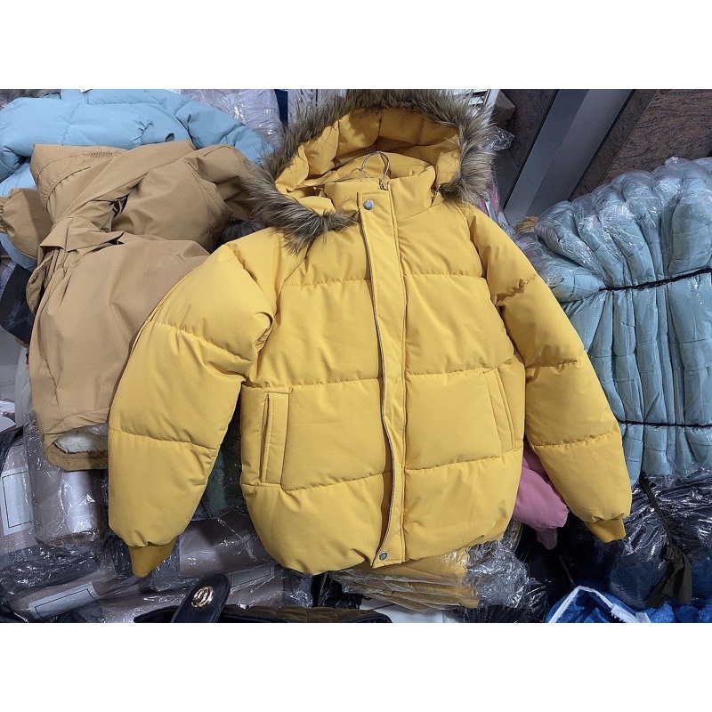 Áo phao gân nữ mũ lông tháo được | BigBuy360 - bigbuy360.vn