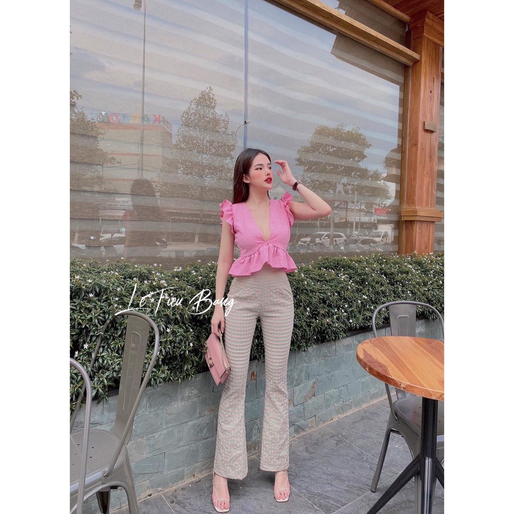 Set Áo Phối Bèo Quần Caro Ống Loe